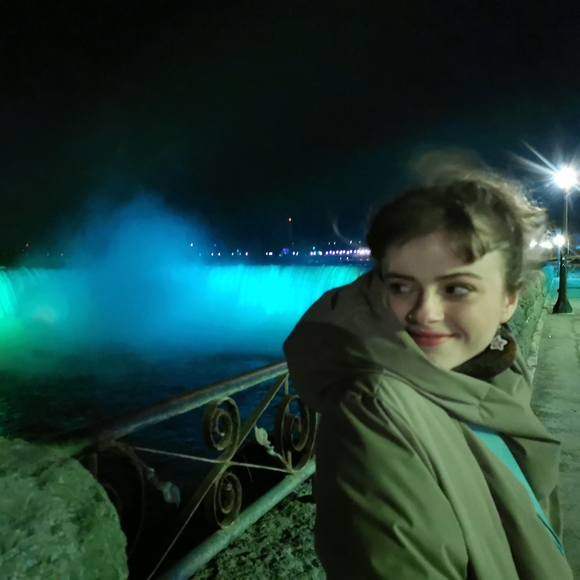 Meet your Posher, Madison - Picture 1 of 1